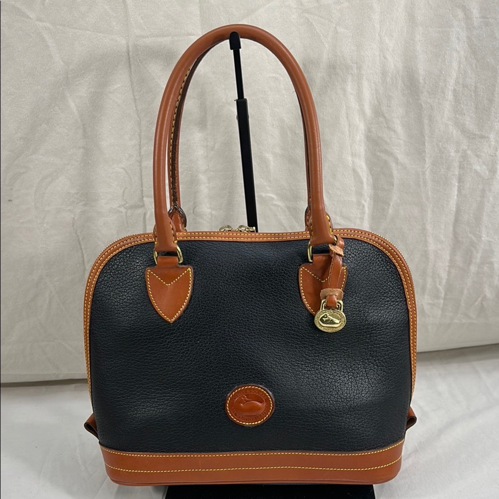 Vtg Dooney & Bourke Med All Weather Leather Domed Satchel Top Handle Purse/Bag